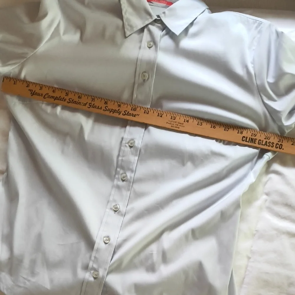 The Shirt By Rochelle Behrens Light Blue Classic Fitted Button Up, Size L - Picture 5 of 6